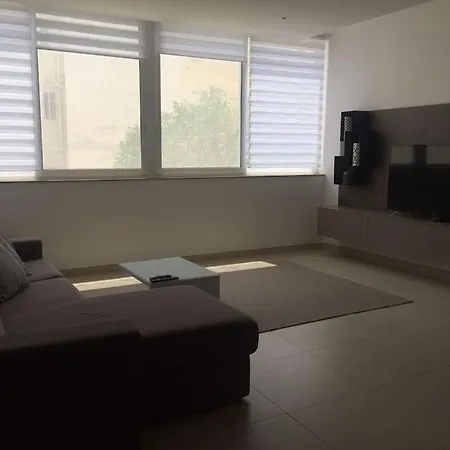 The One - 4 Bedroom St Julian's דירה Saint Julian's